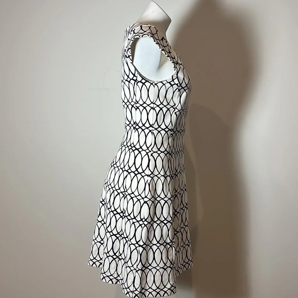 Lilly Pulitzer dress - Picture 7 of 10